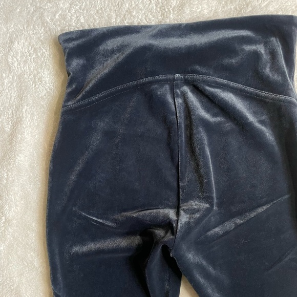 Spanx Black Velvet Leggings Size Small - Picture 4 of 9